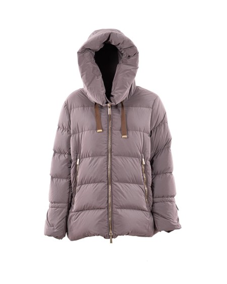 Shop MOORER  Piumino: MooRER piumino "Gadia".
Ampio cappuccio con coulisse.
Chiusura centrale con zip a doppio cursore.
Tasche verticali con grandi zip a vista.
La coulisse regolabile al fondo e sulle maniche trasformano il caban in un moderno bomber.
Composizione: 60% POLIAMMIDE, 40% POLIESTERE.
Made in Italy.. GADIA OS-V1141